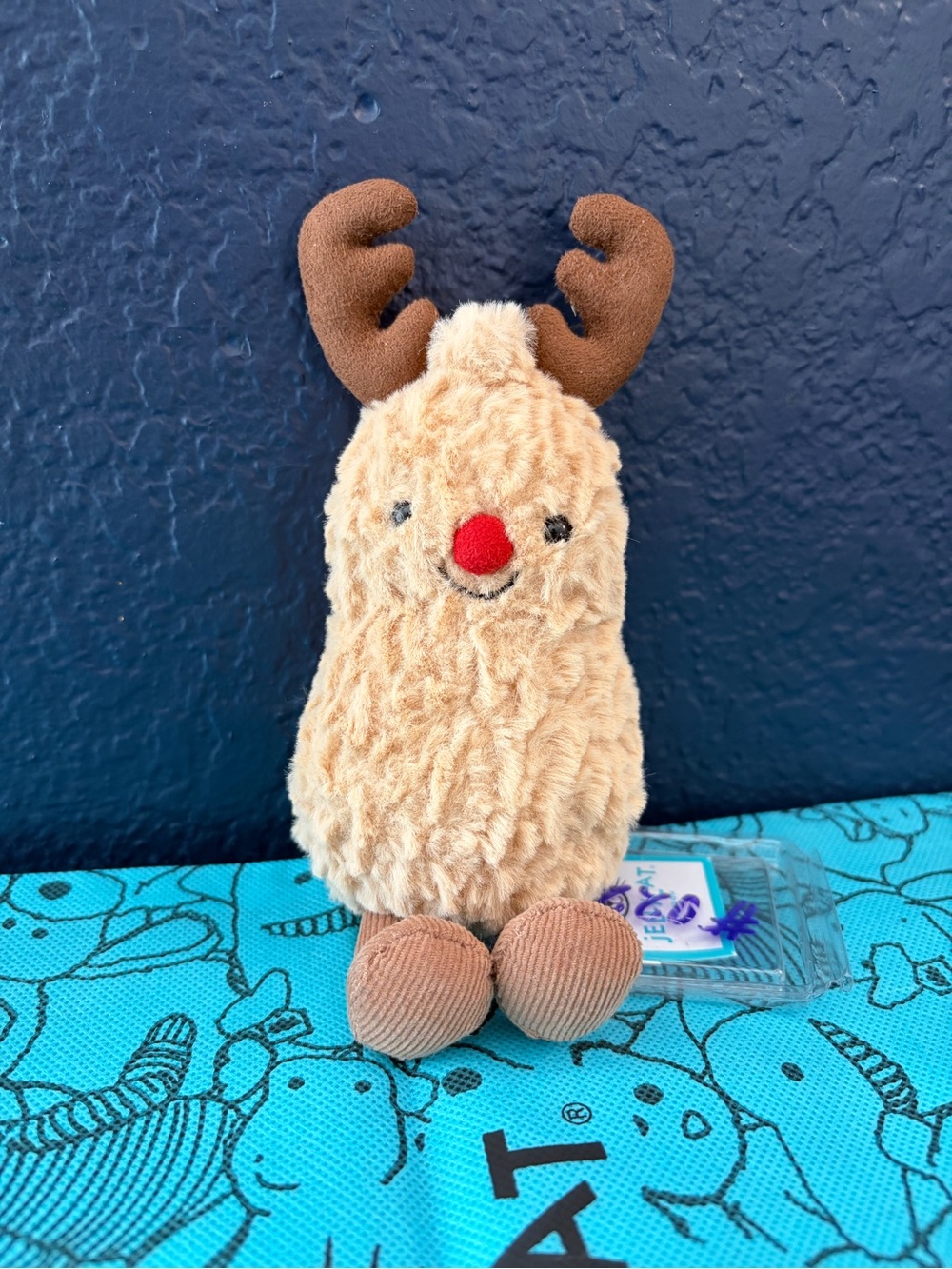 #022 Authentic Jellycat Small Amuseable Peanut Reindeer NWT - Retired & Rare
